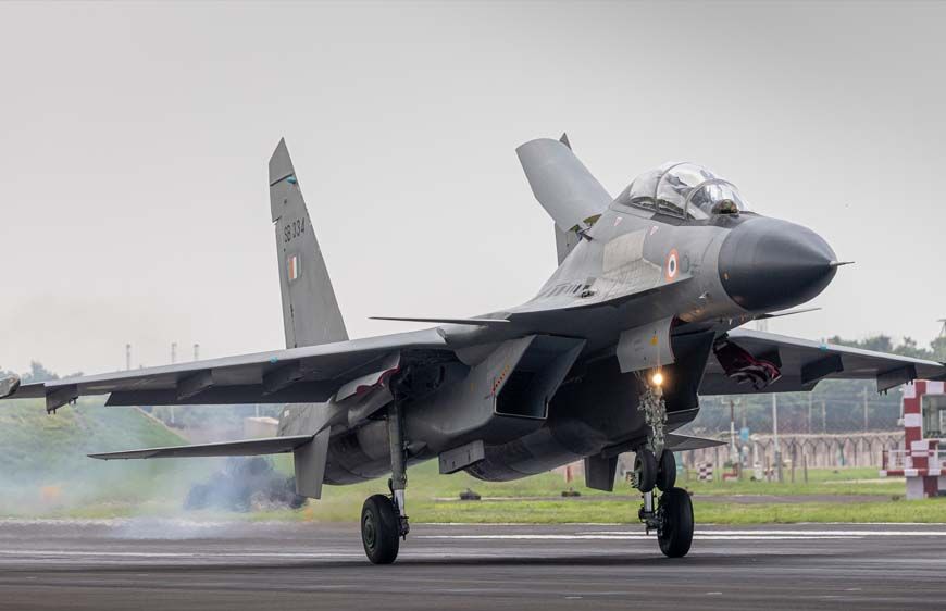 सुल्तानपुर में आज गरजेंगे सुखोई और मिराज, पूर्वांचल एक्सप्रेसवे पर बनेगा एयरफोर्स का रनवे