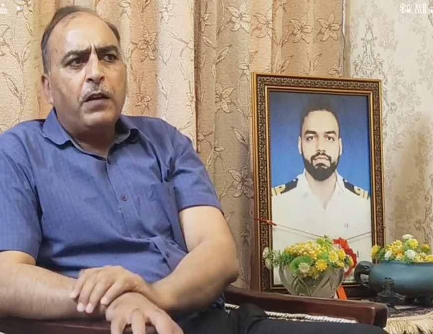 Pahalgam terror attack के शहीद Vinay Narwal को नमन, Karnal में दी गई भावभीनी श्रद्धांजलि