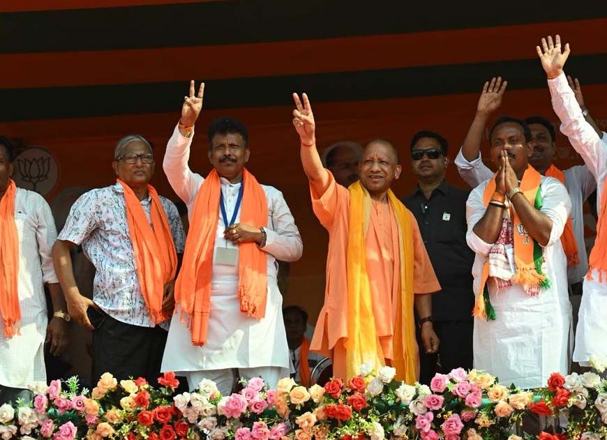 पश्चिम बंगाल में गरजे सीएम योगी- 4 मई को बंगाल में लहराएगा भगवा, शुरू होगी टीएमसी के गुंडों की उल्टी गिनती