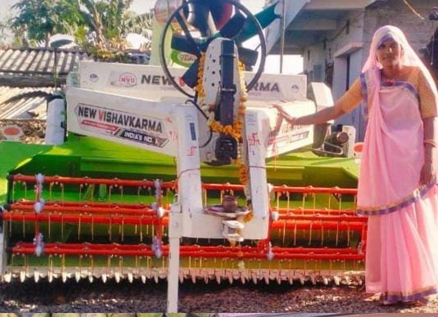 इंदौर की किसान दीदी ने जगाई पराली नहीं जलाने की अलख, 600 बीघा खेत बचाए