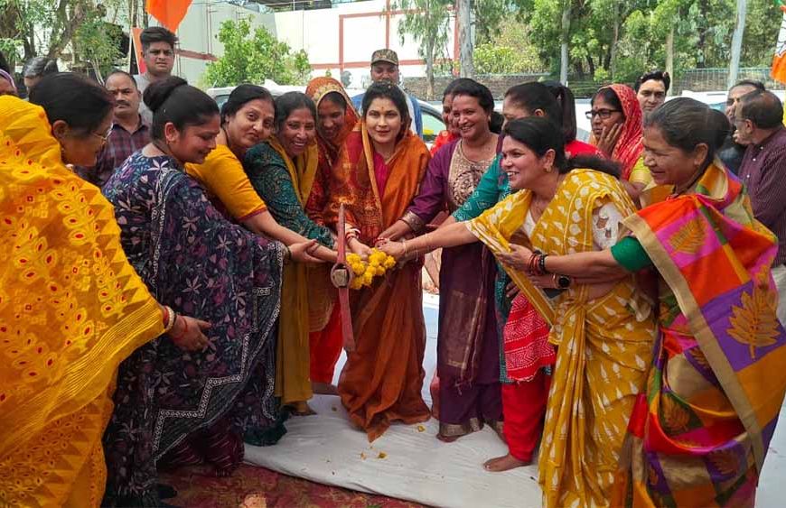 राज्यमंत्री कृष्णा गौर ने किया 4 लेन सीसी सड़क निर्माणकार्य का भूमि-पूजन