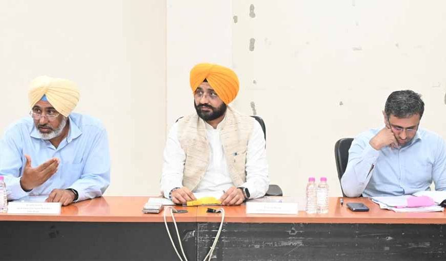 तरुणप्रीत सिंह बोले - पंजाब लेबर वेलफेयर बोर्ड ने इंडस्ट्रियल वर्कर्स को Rs. 17.11 करोड़ के फायदे बांटे