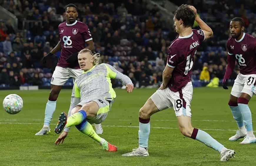 मैनचेस्टर सिटी ने बर्नले को हराकर EPL में हासिल किया शीर्ष स्थान