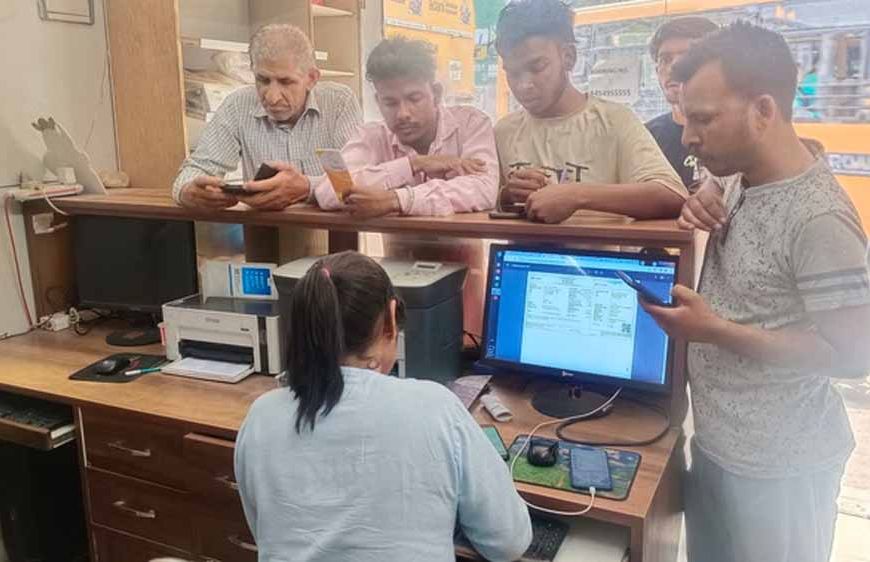 करनाल में LPG सिलेंडर की किल्लत, 15 दिन बाद भी नहीं मिल रही डिलीवरी