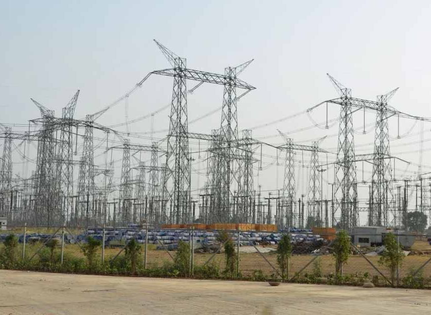 लखनऊ में बिजली संकट,लखनऊ में 20 घंटे तक अंधेरा, भीषण गर्मी में जनता परेशान