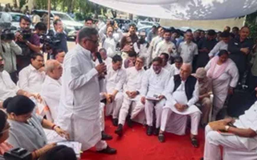 ‘समानांतर सदन’ विवाद में घिरे भूपेंद्र सिंह हुड्डा, स्पीकर हरविंदर कल्याण ने जारी किया नोटिस