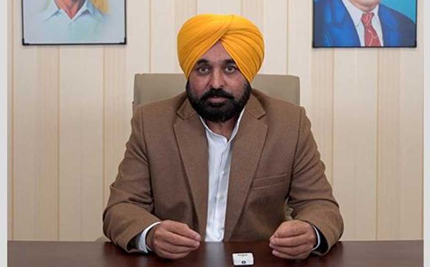 'ऑपरेशन लोटस' पर गरमाई राजनीति, भगवंत मान सरकार का मास्टरस्ट्रोक, पंजाब विधानसभा का स्पेशल सेशन बुलाया