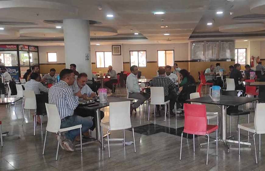 26 साल बाद मंत्रालय कैंटीन व्यवस्था में बदलाव, मुख्य सचिव से मिला कर्मचारी संघ