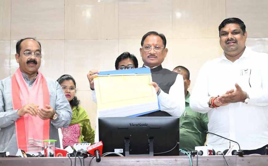 मुख्यमंत्री  विष्णुदेव साय ने माध्यमिक शिक्षा मंडल की 10वीं और 12वीं बोर्ड परीक्षाओं के परीक्षा परिणाम जारी कर विद्यार्थियों को दी शुभकामनाएं