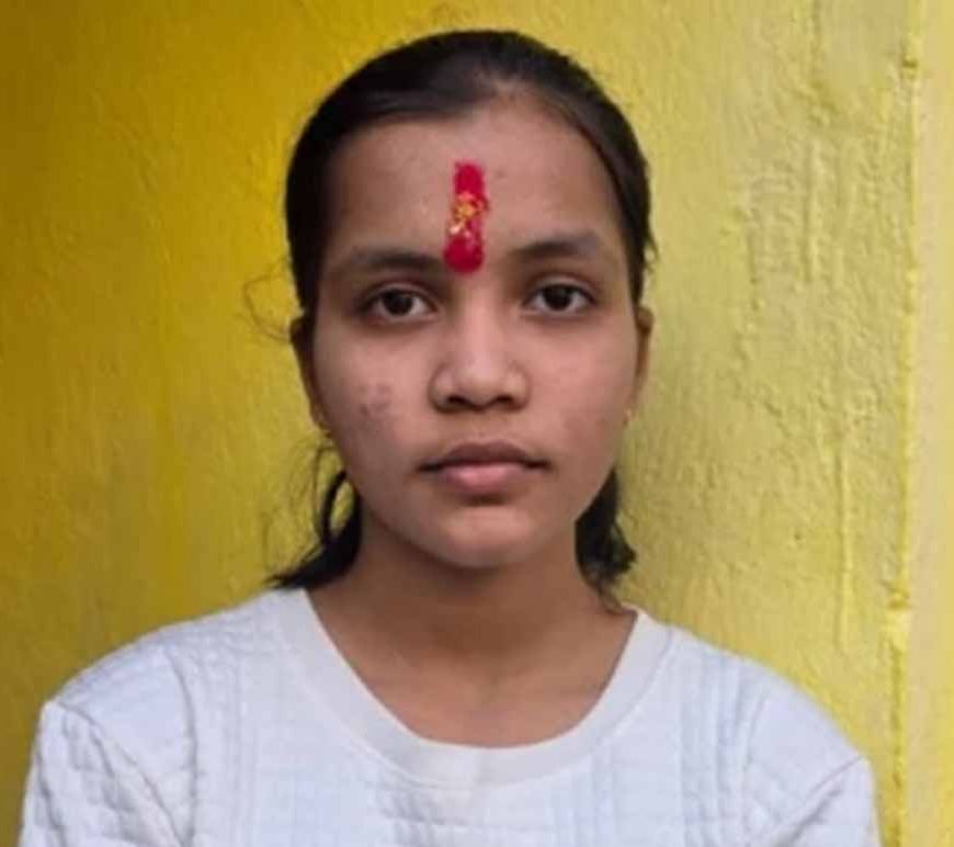 छत्तीसगढ़ टॉपर्स में चमकी कवर्धा की रिया, 98.83% अंक लेकर बनीं सेकंड टॉपर