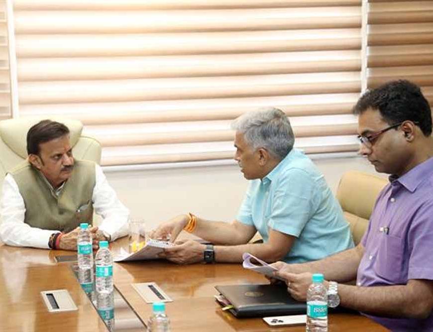 कार्यों की नियमित मॉनिटरिंग कर समयबद्ध क्रियान्वयन करें सुनिश्चित: उप मुख्यमंत्री  शुक्ल