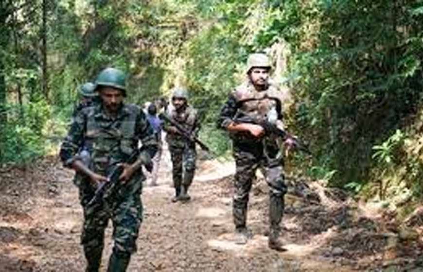 झारखंड: पश्चिम सिंहभूम में कोबरा बटालियन ने मारा एक माओवादी, अभियान जारी