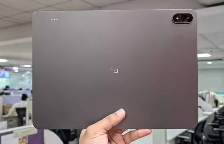 OnePlus Pad 4 लॉन्च: 13.2 इंच डिस्प्ले और 13380mAh बैटरी वाला दमदार प्रीमियम टैबलेट
