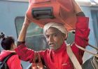 रेलवे की नई पहल, प्रयागराज मंडल में शुरू होगी कुलियों की ऑनलाइन बुकिंग सेवा