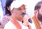 सरगुजा जिले के ग्राम सिलमा में अचानक उतरा मुख्यमंत्री  साय का हेलीकॉप्टर