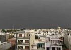 लखनऊ में तूफान का कहर: दिन में छाया अंधेरा, सैकड़ों पेड़ गिरे