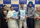 हौसले को सलाम! पंजाब में मां-बेटे ने साथ पास की 12वीं, 24 साल बाद पूरा हुआ सपना