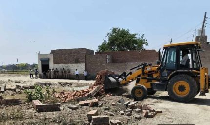 पानीपत में अवैध कॉलोनियों पर बड़ी कार्रवाई, 29 सड़कें और 18 प्लॉट की नींव ध्वस्त