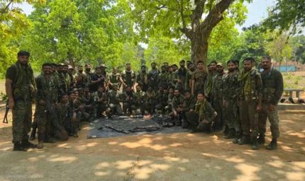 चाईबासा में नक्सल ऑपरेशन के दौरान भारी मात्रा में हथियार और विस्फोटक बरामद