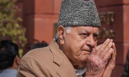 फारूक अबदुल्ला का बयान: कश्मीरी पंडितों के बिना जम्मू-कश्मीर अधूरा, उनका जाना बड़ा नुकसान