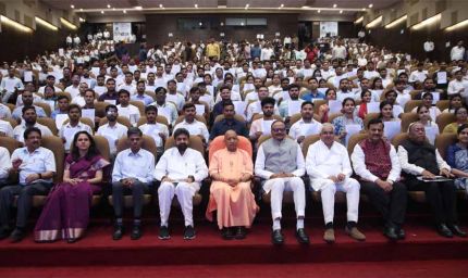 योगी सरकार में पारदर्शी भर्ती से खिले चयनित अभ्यर्थियों के चेहरे