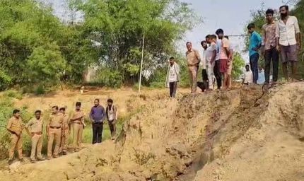 मिट्टी का कहर: 8 महिलाओं पर ढहा टीला, मां-बेटी समेत 3 की दर्दनाक मौत