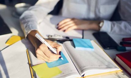 NEET सॉल्वर गैंग का पर्दाफाश: लग्जरी कारों के साथ MBBS छात्र समेत 3 गिरफ्तार