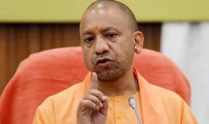 लखनऊ में सीएम योगी ने 500 युवाओं को दिए नियुक्ति पत्र