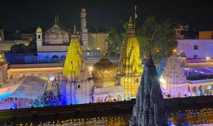 काशी में आस्था का रिकॉर्ड सैलाब, मार्च में 65 लाख श्रद्धालुओं ने किए दर्शन