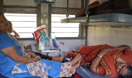 IRCTC ने बताया तरीका: ट्रेन में लोअर बर्थ कैसे पाएं