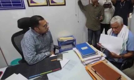 पल्लू SBI बैंक में बड़ा फसल बीमा घोटाला उजागर, किरोड़ी लाल मीणा के औचक निरीक्षण से हड़कंप