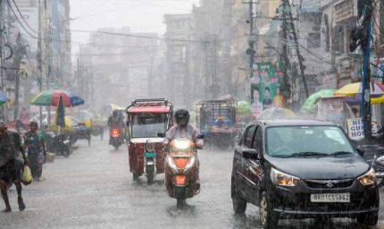 22 राज्यों में बारिश का अलर्ट, उत्तराखंड में भीषण आंधी-तूफान की चेतावनी; जानें आज का मौसम