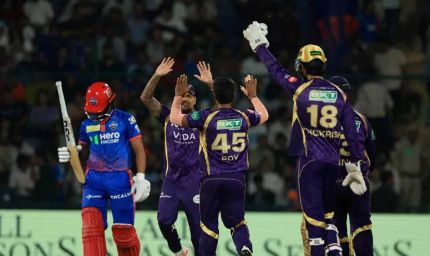 KKR गेंदबाजों के सामने संघर्ष करती दिखी दिल्ली, 20 ओवर में सिर्फ 142 रन बना सकी टीम