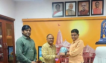 उच्च शिक्षा मंत्री से कुलपति प्रो. मनोज दयाल की शिष्टाचार भेंट