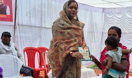 सुशासन तिहार 2026: सिमड़ा शिविर में हितग्राहियों को मिले राशन कार्ड, चेहरे पर आई मुस्कान