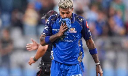 रायपुर में IPL का रोमांच: RCB टीम पहुंची, मुंबई इंडियंस ने जमकर बहाया पसीना
