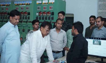 ऊर्जा मंत्री  तोमर ने रात में किया सिविल अस्पताल हजीरा, बिरला नगर सहित विद्युत केन्द्रों का औचक निरीक्षण