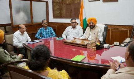 बिजली मंत्री तरुणप्रीत सौंद ने संभाला कार्यभार, अधिकारियों संग की पहली अहम बैठक