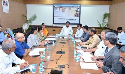 धान उठाव, कस्टम मिलिंग और पीडीएस व्यवस्था की खाद्य मंत्री दयालदास बघेल ने की विस्तृत समीक्षा