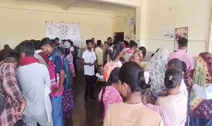 नक्सल प्रतिबंधों के बीच बदली तस्वीर, अबूझमाड़ के ग्रामीण पहली बार बनवाने पहुंचे ड्राइविंग लाइसेंस