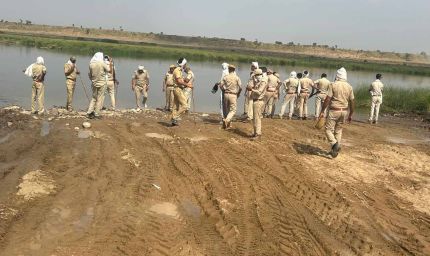 चंबल के बीहड़ों में पुलिस का बड़ा ऑपरेशन, बजरी माफियाओं पर करौली पुलिस का शिकंजा