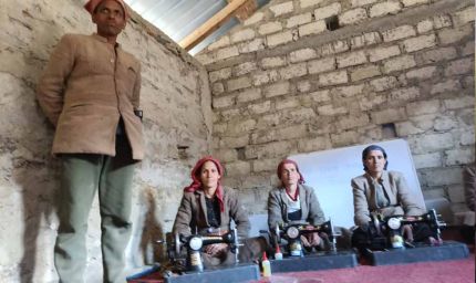 सेवा डेरा में युवाओं के लिए सुनहरा मौका, आधार-बैंकिंग के साथ मिलेगा सिलाई प्रशिक्षण