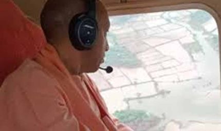 गोरखपुर में हेलीकॉप्टर से दिखा कचरे का ढेर, सीएम योगी की नाराजगी के बाद तुरंत शुरू हुई सफाई