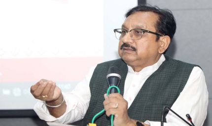 बिखरे हुए गांवों के स्थान पर ब्लॉक मुख्यालय में छात्रावासों का किया जाये युक्तियुक्तकरण : मंत्री डॉ. शाह