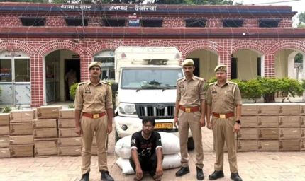 बिहार सीमा पर पुलिस की बड़ी कार्रवाई, 5.14 लाख की अवैध अंग्रेजी शराब जब्त; तस्कर गिरफ्तार
