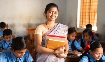 MP में स्कूल टीचर्स की भर्ती पर बड़ा फैसला, ग्वालियर हाईकोर्ट ने अंग्रेजी अनिवार्यता पर सुनाया अहम आदेश