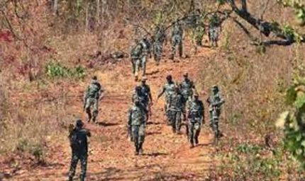 गरीबी से हथियार तक और फिर वापसी: नक्सली कमांडरों की कहानी