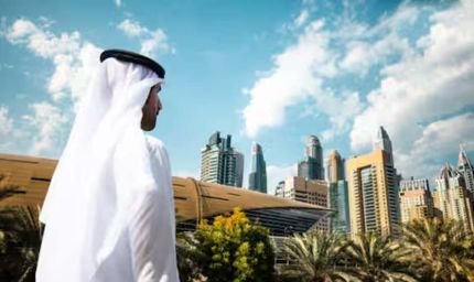 ईरान जंग का असर, UAE की चमक फीकी; करोड़ों कमाने वाली इंडस्ट्री का पलायन शुरू