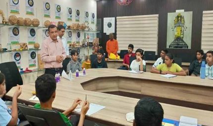 विद्यार्थियों ने समझे एयरोडायनामिक्स के वैज्ञानिक सिद्धांत