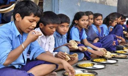सरकारी स्कूलों में पढ़ाई के साथ लिखी जा रही पोषण, संस्कार और उज्ज्वल भविष्य की नई इबारत